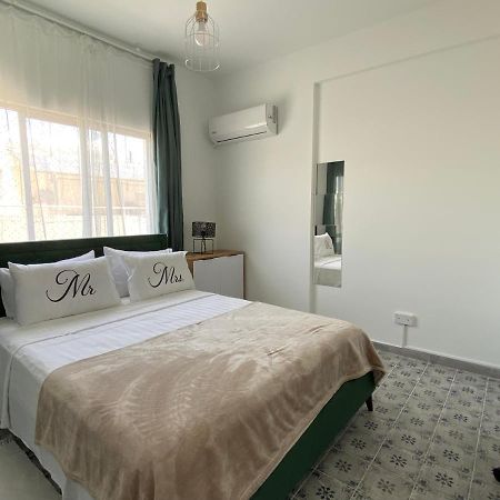 Simple One Bedroom Flat In Engomi Exterior foto
